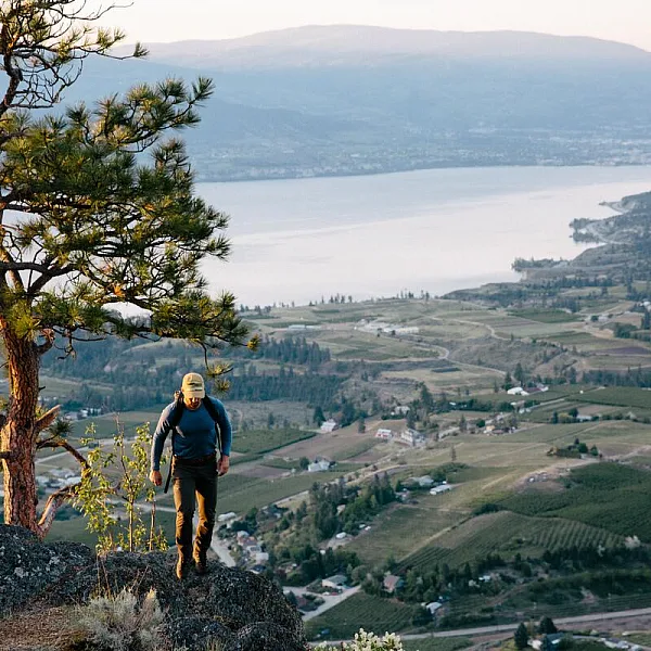 Excursión matutina a la montaña Giant's Head, situada sobre la localidad de Summerland y el lago Okanagan