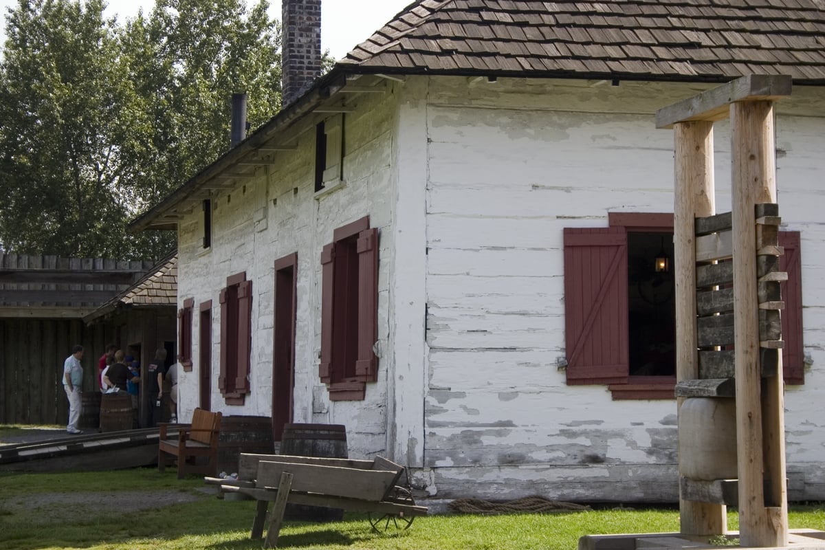 Edificio histórico en el Lugar Histórico Nacional de Fort Langley