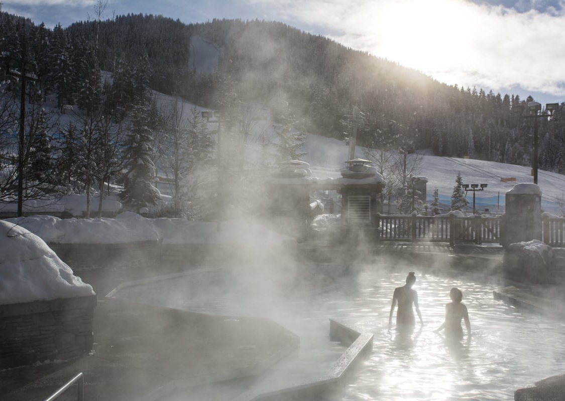 Albercas a pie de pista en Panorama Mountain Resort, en las Kootenay Rockies.