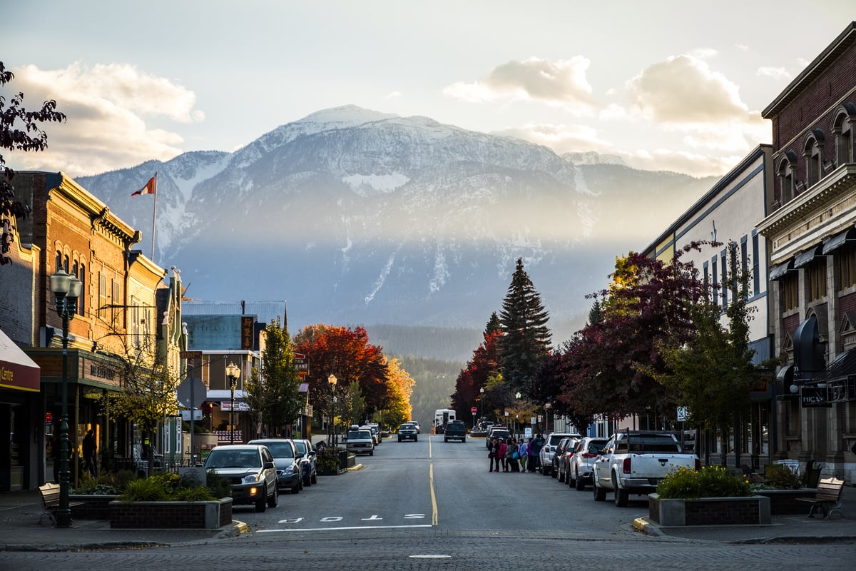 Downtown Revelstoke in the fall with a view of the mountains