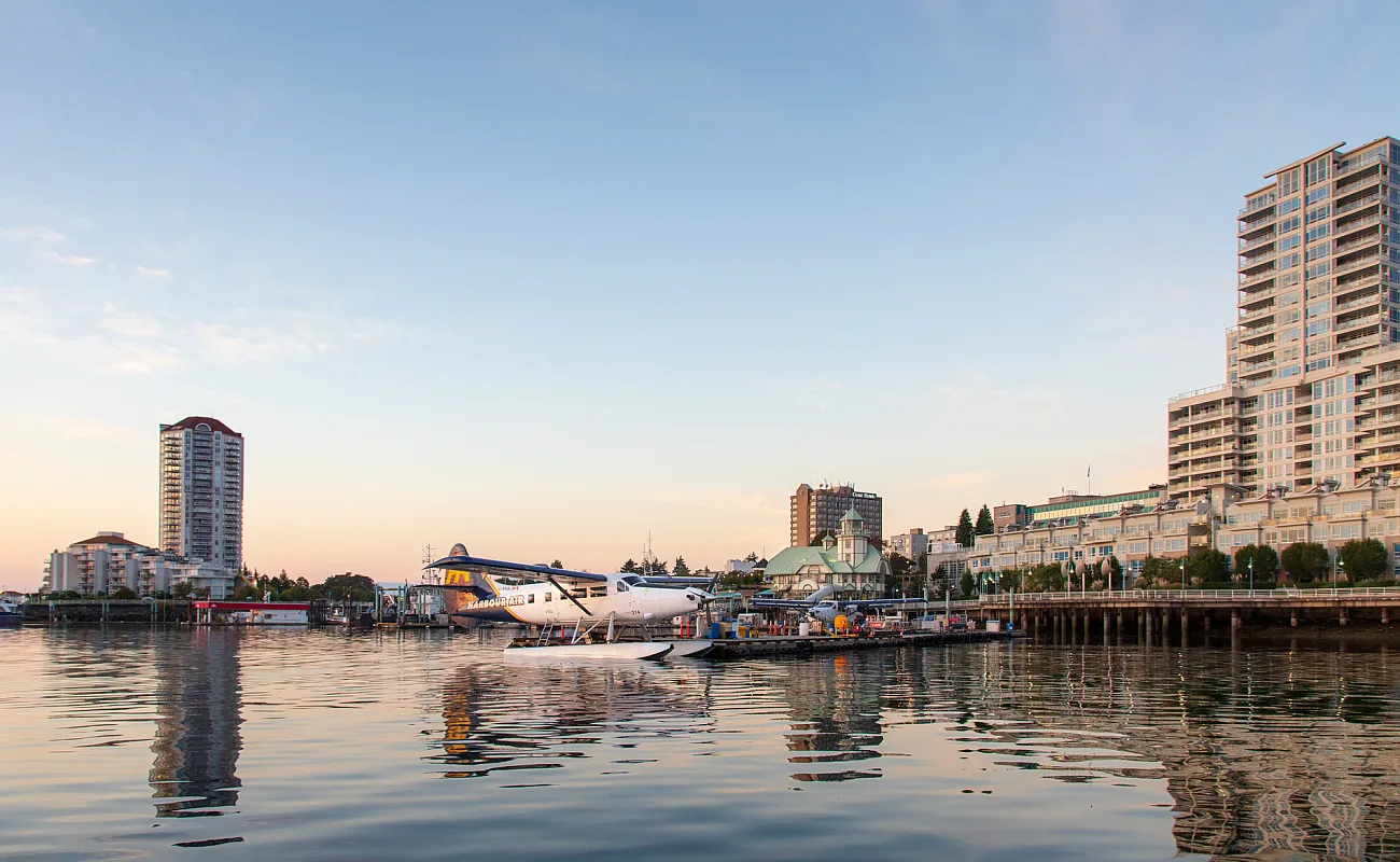 Hidroavión Otter en el muelle de Nanaimo
