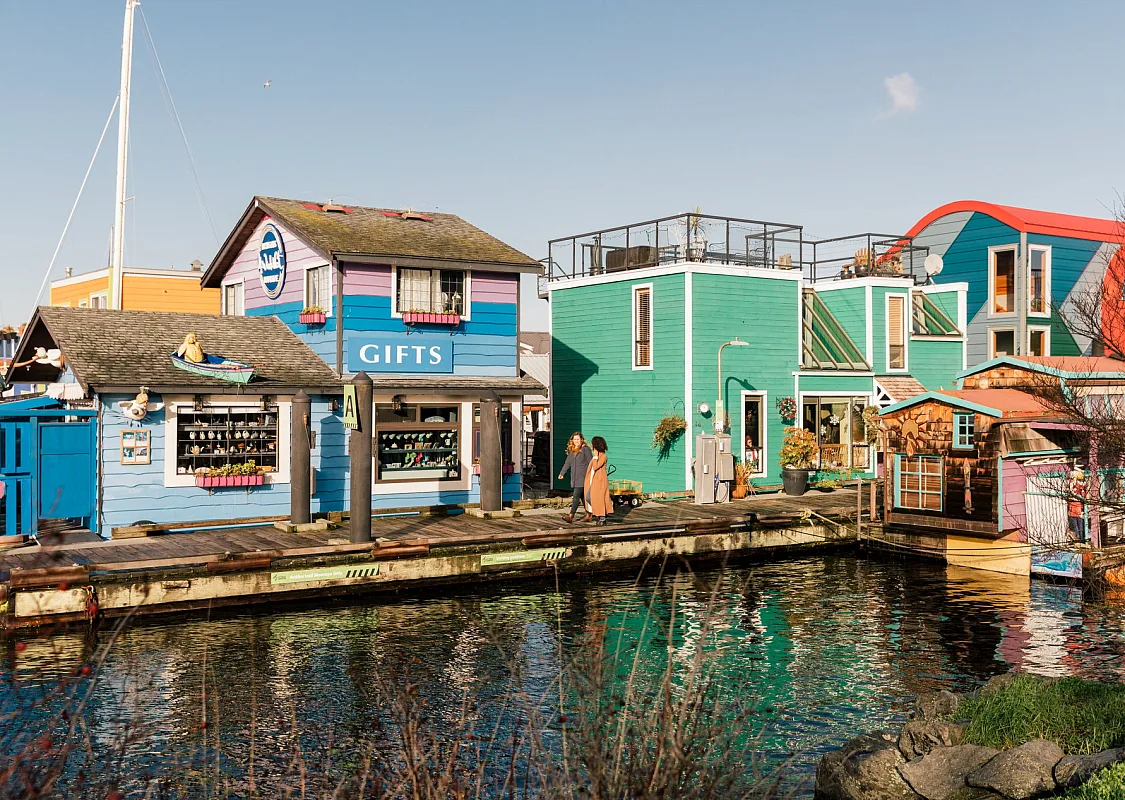 People walking along Fisherman's Wharf in Victoria| Jordan Dyck