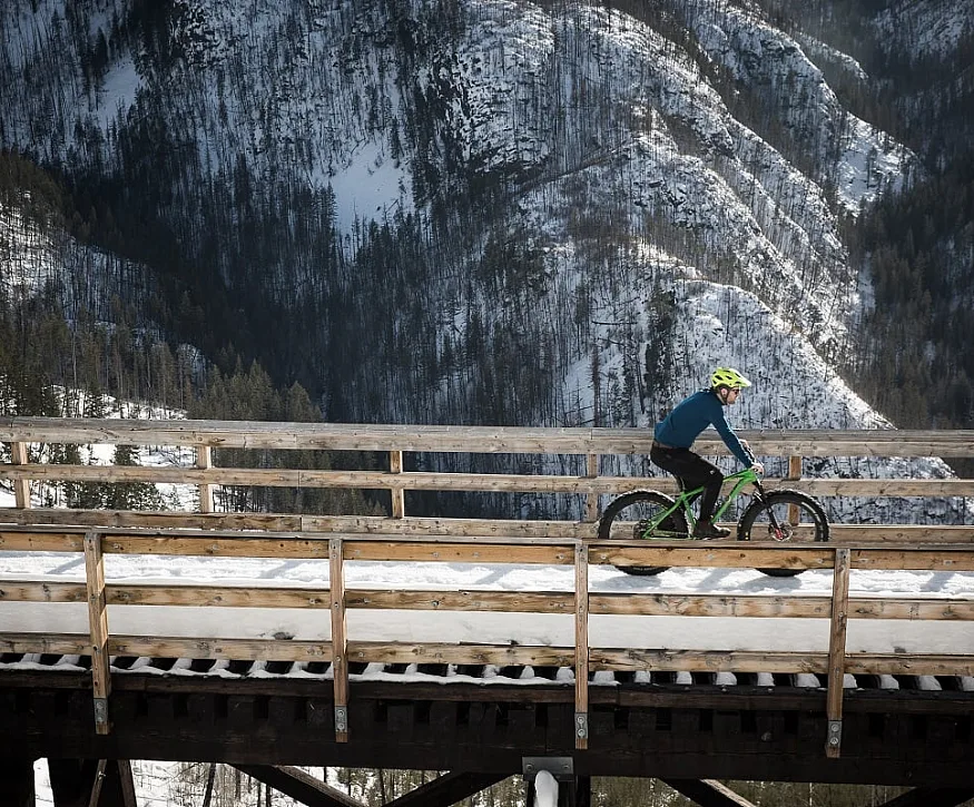Fatbiken entlang des Kettle Valley Rail Trail in der Thompson Okanagan