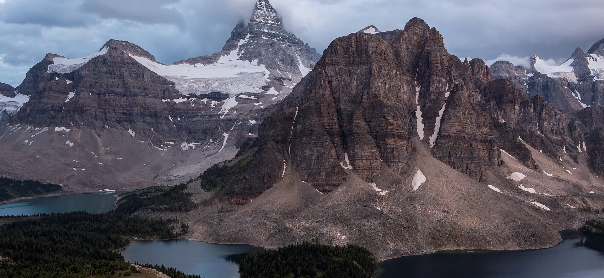 Blicke auf die Canadian Rockies, aufgenommen vom Mt. Assiniboine.