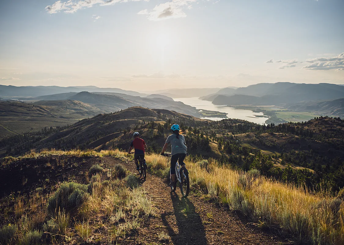 Mountain biking through the arid landscape of Kenna Cartwright Park in Kamloops