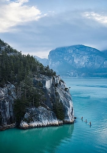 Stand-up-Paddling in Squamish mit Norm Hann Expeditions | Destination BC/Hubert Kang