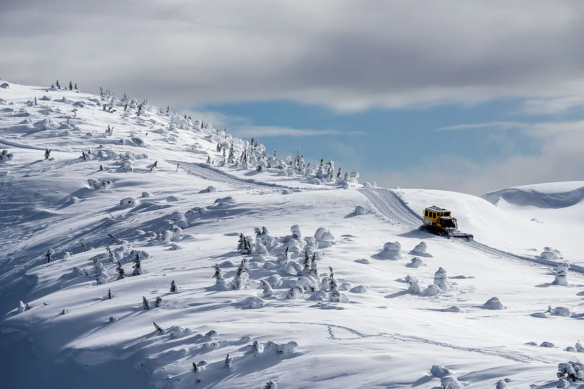 Cat-skiing en el norte de la Columbia Británica