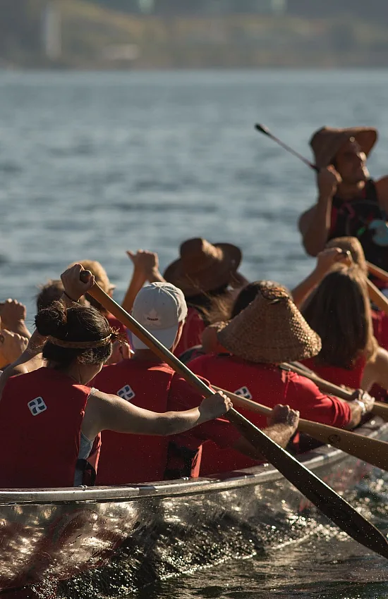 Takaya Tours, aventuras en canoa de las Primeras Naciones en Indian Arm, en North Vancouver.