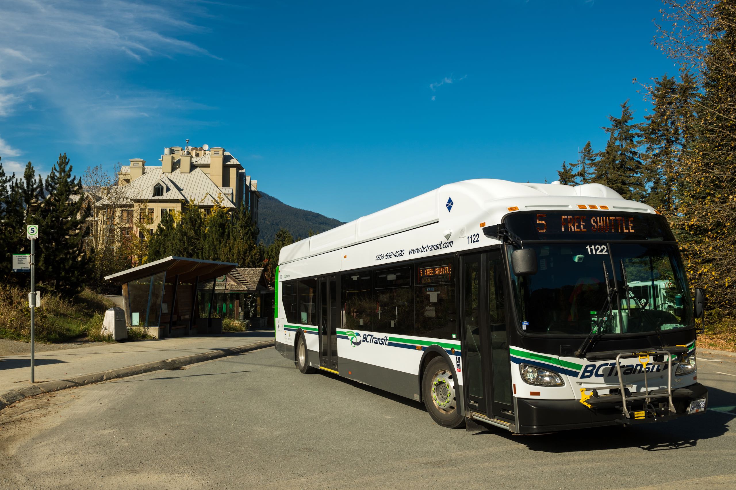 A free shuttle leaving its stop