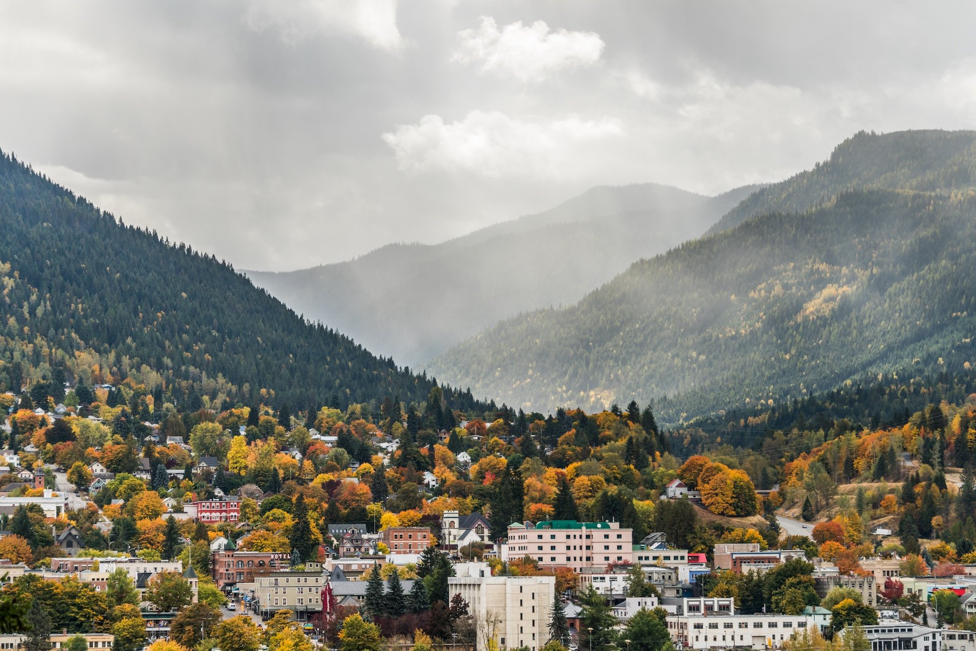 A view of Nelson, BC in the fall