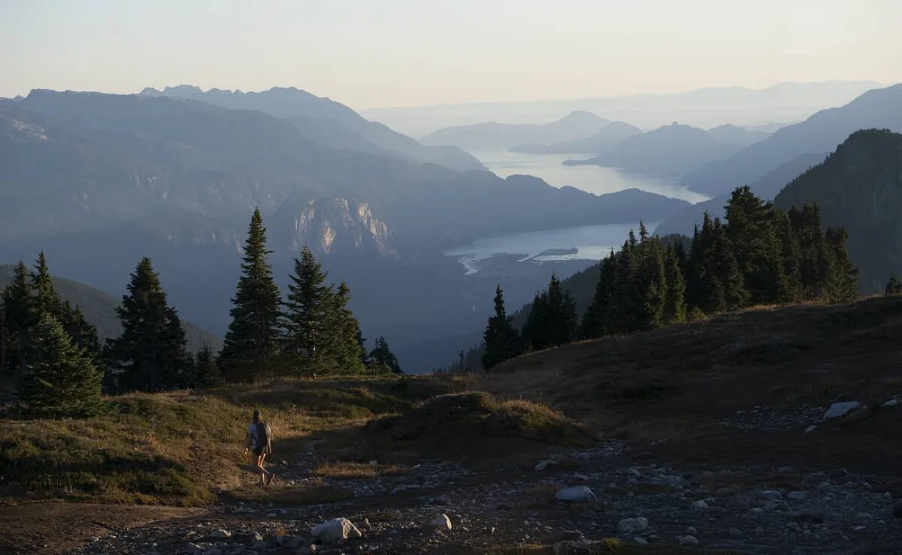 Vista de montañas en Squamish & Howe Sound
