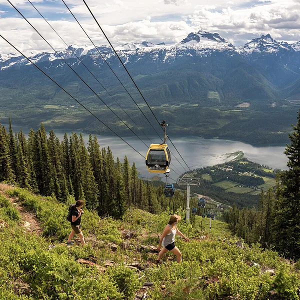 Wandern im Revelstoke Mountain Resort.